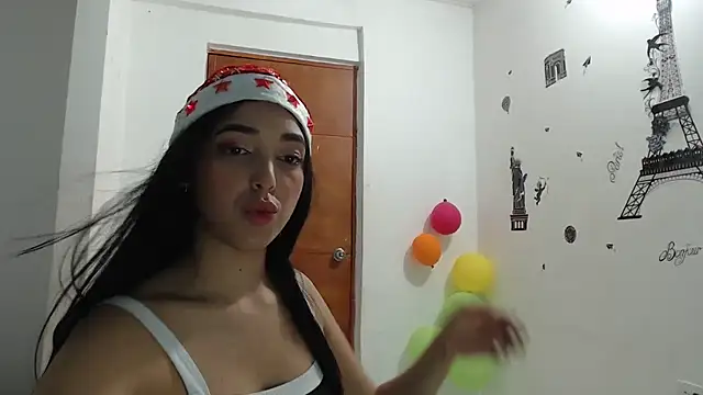 Snapshot of SHARLOTTE_MORGAN chatting on January 1, 6:47 am SHARLOTTE MORGAN online show from January 1, 6:47 am