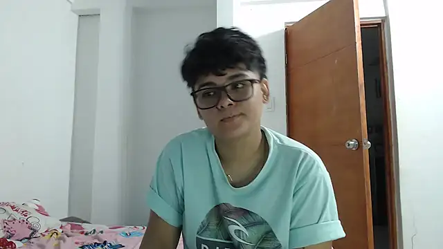 Snapshot of SHARLOTTE_MORGAN chatting on January 3, 8:54 am SHARLOTTE MORGAN online show from January 3, 8:54 am