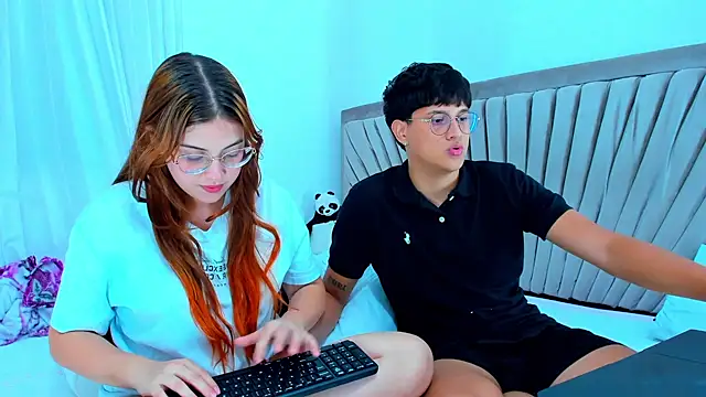 kittyandrick online show from March 18, 2:25 am