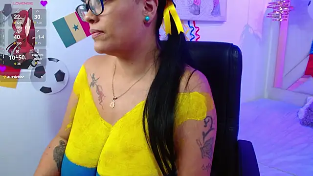 Snapshot of violletha chatting on June 11, 12:58 pm violletha online show from June 11, 12:58 pm