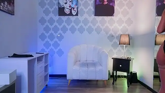 Snapshot of GabyPetit chatting on July 14, 7:52 pm GabyPetit online show from July 14, 7:52 pm