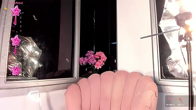 Snapshot of Megan_Lim chatting on January 13, 10:25 am Megan Lim online show from January 13, 10:25 am