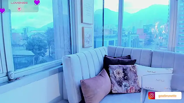 Snapshot of Megan_Lim chatting on February 9, 1:46 pm Megan Lim online show from February 9, 1:46 pm