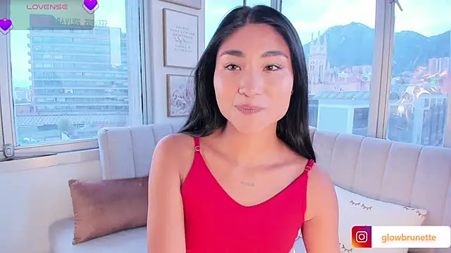 Snapshot of Megan_Lim chatting on February 13, 4:39 pm Megan Lim online show from February 13, 4:39 pm