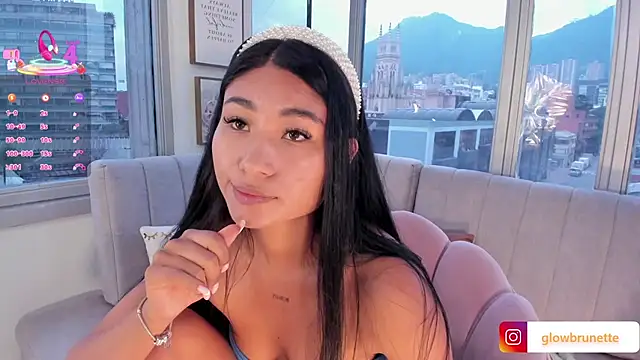 Snapshot of Megan_Lim chatting on February 20, 1:19 pm Megan Lim online show from February 20, 1:19 pm