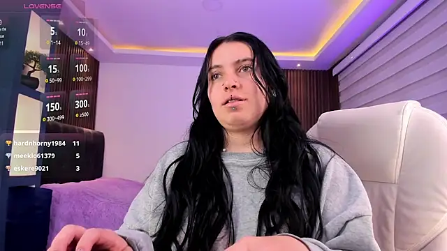 Lucy Smith2 online show from January 30, 8:11 am