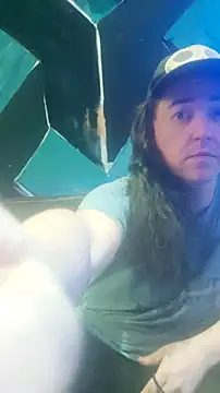 Snapshot of Boo-boo_kittyfux chatting on December 22, 12:02 pm Boo-boo kittyfux online show from December 22, 12:02 pm