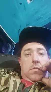 Snapshot of Boo-boo_kittyfux chatting on December 23, 3:59 am Boo-boo kittyfux online show from December 23, 3:59 am