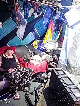 Snapshot of Boo-boo_kittyfux chatting on February 10, 1:04 pm Boo-boo kittyfux online show from February 10, 1:04 pm