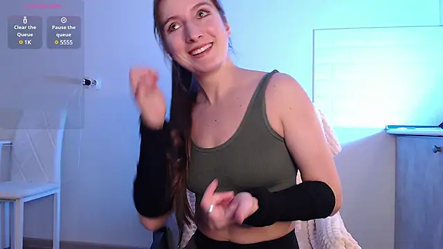 Snapshot of Eva_Hailey_ chatting on March 4, 6:47 am Eva Hailey online show from March 4, 6:47 am