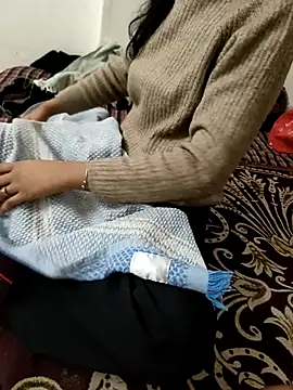 Snapshot of SurjS9 chatting on February 26, 7:40 am SurjS9 online show from February 26, 7:40 am