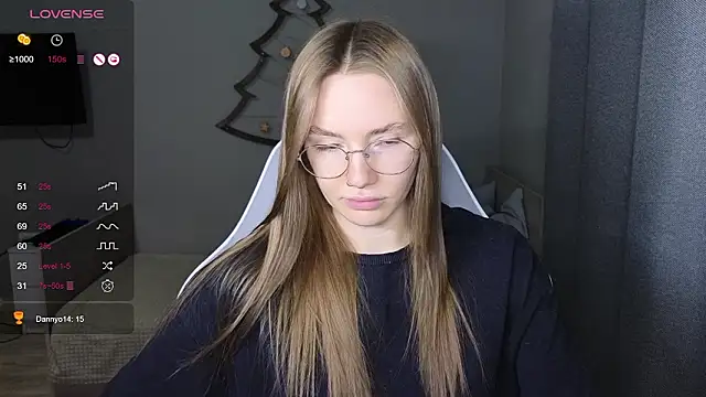 Snapshot of littlevildevil chatting on January 16, 10:08 am littlevildevil online show from January 16, 10:08 am