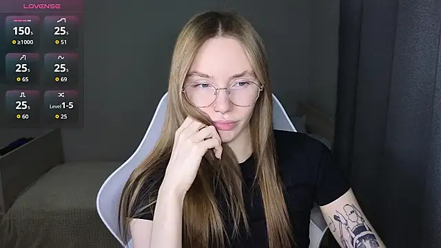 Snapshot of littlevildevil chatting on February 7, 11:03 am littlevildevil online show from February 7, 11:03 am