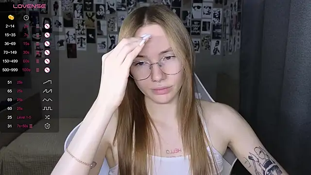 Snapshot of littlevildevil chatting on February 28, 11:00 am littlevildevil online show from February 28, 11:00 am