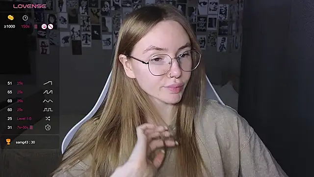 Snapshot of littlevildevil chatting on March 8, 10:52 am littlevildevil online show from March 8, 10:52 am