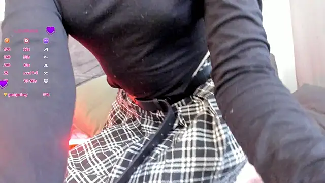 GillianDowdey online show from February 12, 7:34 am