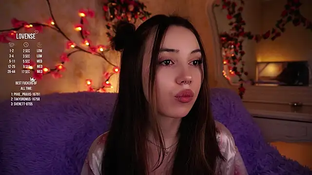 GillianDowdey online show from November 29, 2:36 am