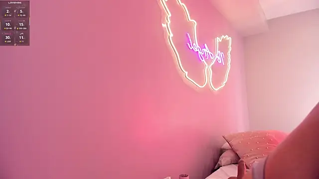 Ninna monroe  online show from October 22, 4:07 pm