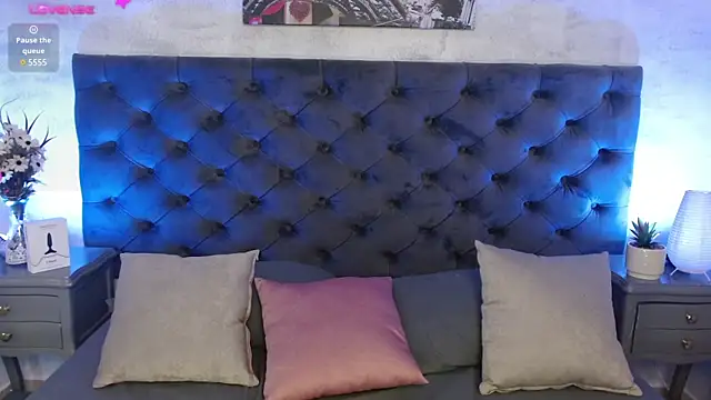 CheryelFox online show from December 14, 3:51 am