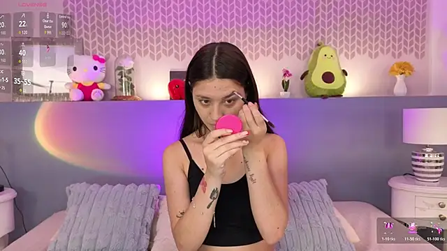 Snapshot of CheryelFox chatting on June 10, 7:57 pm CheryelFox online show from June 10, 7:57 pm