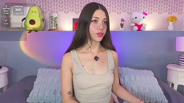 Snapshot of CheryelFox chatting on June 26, 9:30 pm CheryelFox online show from June 26, 9:30 pm