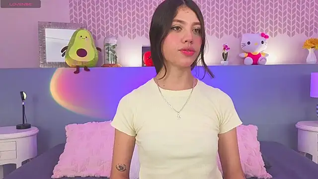 Snapshot of CheryelFox chatting on July 19, 8:12 pm CheryelFox online show from July 19, 8:12 pm