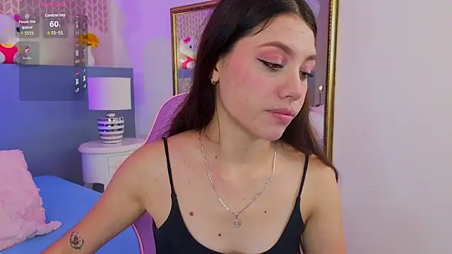 Snapshot of CheryelFox chatting on July 26, 8:05 pm CheryelFox online show from July 26, 8:05 pm