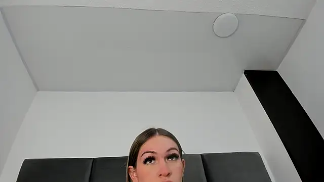 Snapshot of Lizz_Luna chatting on October 11, 2:15 pm Lizz Luna online show from October 11, 2:15 pm