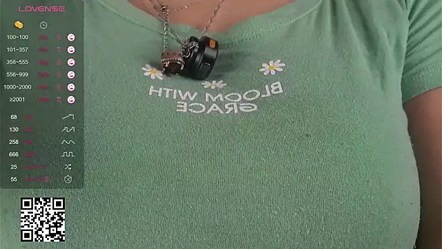 AislyEmbury online show from October 29, 4:37 am