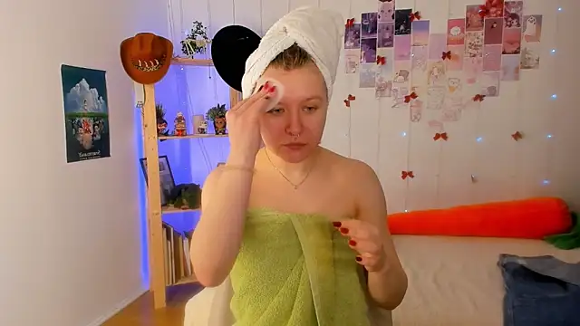 leazy peazy online show from March 20, 9:04 am