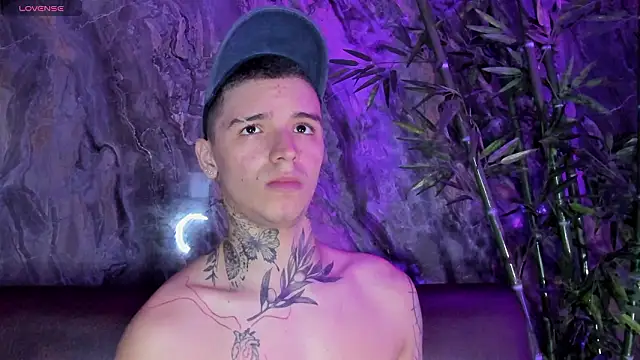 Ian Castillo  online show from March 14, 11:21 pm