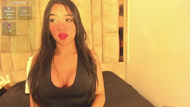 Oliviaa Evans online show from November 8, 4:01 am