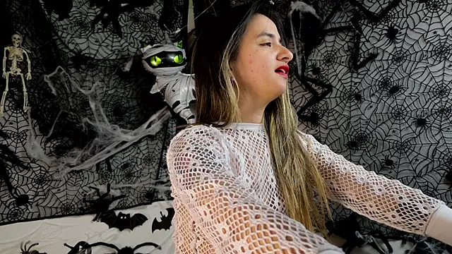 Snapshot of julietta___jackson chatting on October 24, 7:54 pm julietta jackson online show from October 24, 7:54 pm