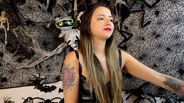 Snapshot of julietta___jackson chatting on October 30, 7:03 pm julietta jackson online show from October 30, 7:03 pm