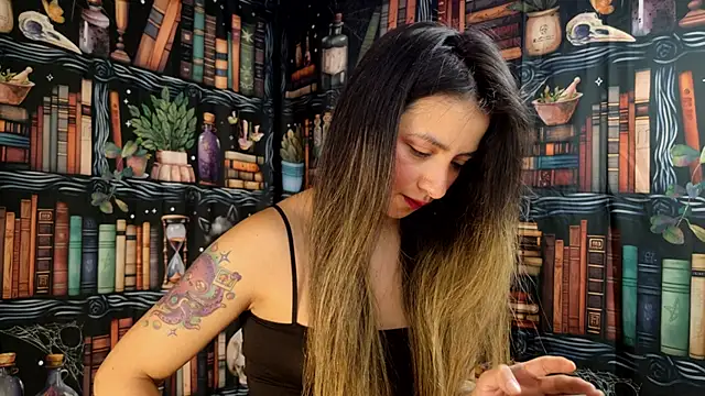 Snapshot of julietta___jackson chatting on December 1, 8:25 pm julietta jackson online show from December 1, 8:25 pm