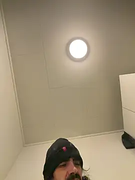 wolfwhite95 online show from March 9, 6:23 pm