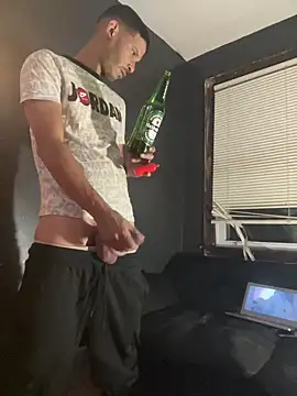 Chico Bellaco online show from December 17, 10:54 pm