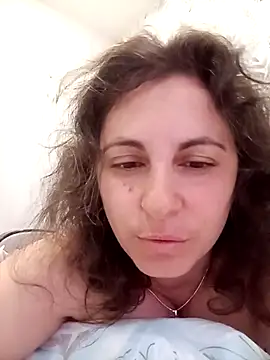 Snapshot of ShelaDiass chatting on May 10, 1:44 am ShelaDiass online show from May 10, 1:44 am