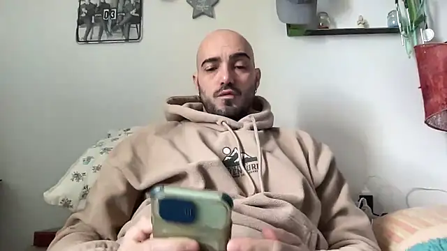 alessandromori91 online show from February 24, 8:23 am