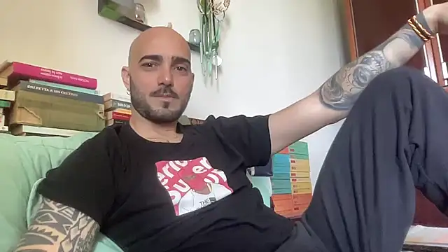 alessandromori91 online show from April 24, 9:12 am