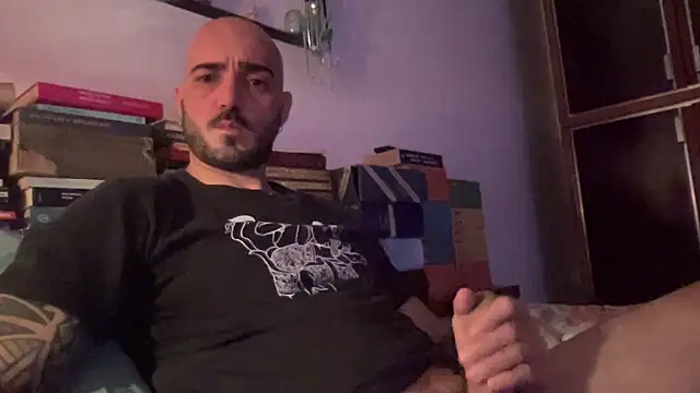 Snapshot of alessandromori91 chatting on May 5, 9:12 pm alessandromori91 online show from May 5, 9:12 pm