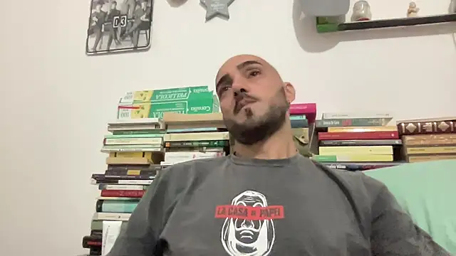 Snapshot of alessandromori91 chatting on May 9, 11:10 pm alessandromori91 online show from May 9, 11:10 pm