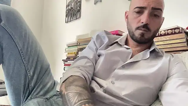 Snapshot of alessandromori91 chatting on May 12, 12:46 pm alessandromori91 online show from May 12, 12:46 pm