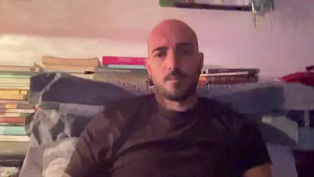 Snapshot of alessandromori91 chatting on May 21, 7:21 pm alessandromori91 online show from May 21, 7:21 pm