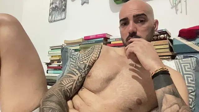 Snapshot of alessandromori91 chatting on May 24, 10:37 pm alessandromori91 online show from May 24, 10:37 pm