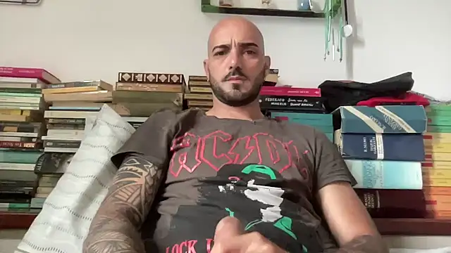 Snapshot of alessandromori91 chatting on June 3, 5:43 am alessandromori91 online show from June 3, 5:43 am