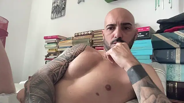 Snapshot of alessandromori91 chatting on June 5, 7:36 am alessandromori91 online show from June 5, 7:36 am