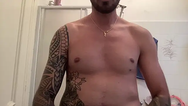 Snapshot of alessandromori91 chatting on June 6, 5:50 pm alessandromori91 online show from June 6, 5:50 pm