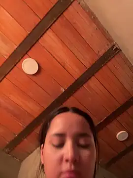 Snapshot of MollySanders___ chatting on May 22, 10:04 pm MollySanders online show from May 22, 10:04 pm