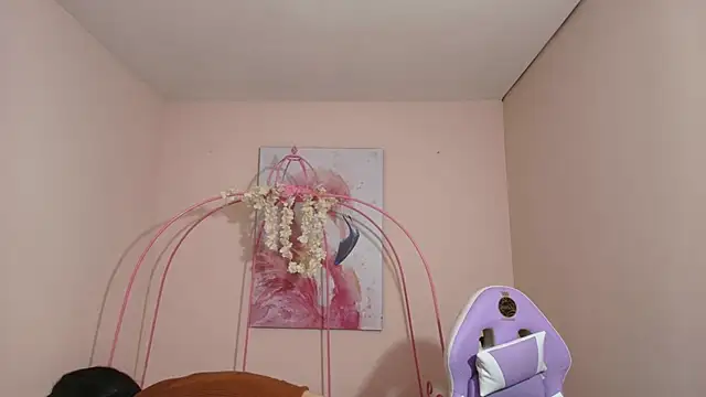 Snapshot of Violetta_Suky chatting on February 28, 1:47 pm Violetta Suky online show from February 28, 1:47 pm